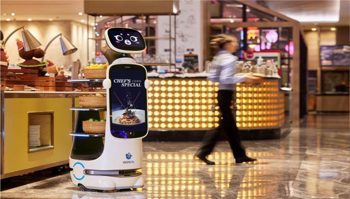 Robot phục vụ ứng dụng linh hoạt trong nhiều mô hình kinh doanh khác nhau. 