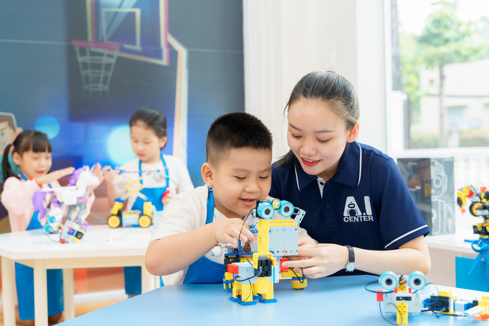 Robot AI giúp trẻ hiểu sâu hơn về thế giới kỹ thuật số, từ đó có thể sớm nhận ra sở thích như lập trình, thiết kế, AI...