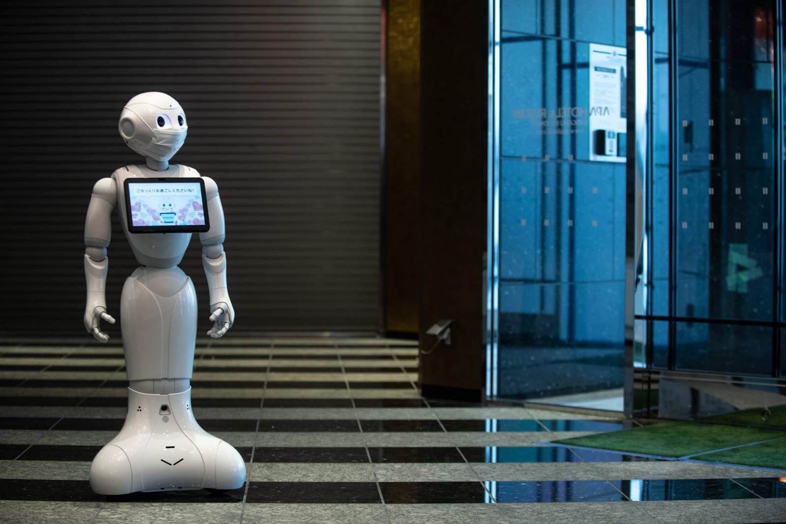 Một trong những lợi ích lớn nhất của robot khách sạn là khả năng tối ưu chi phí vận hành dài hạn